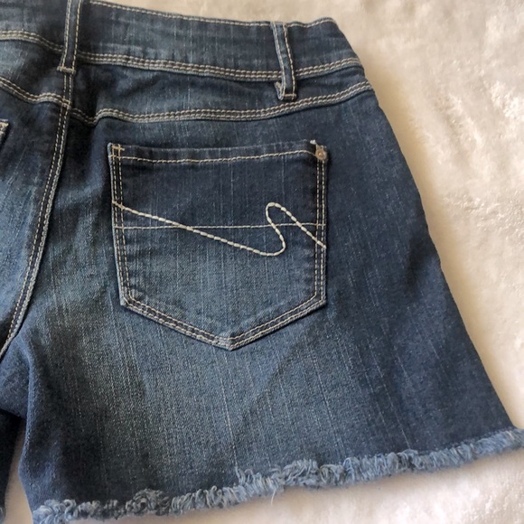 EST 1948 Denim Shorts - Picture 6 of 11